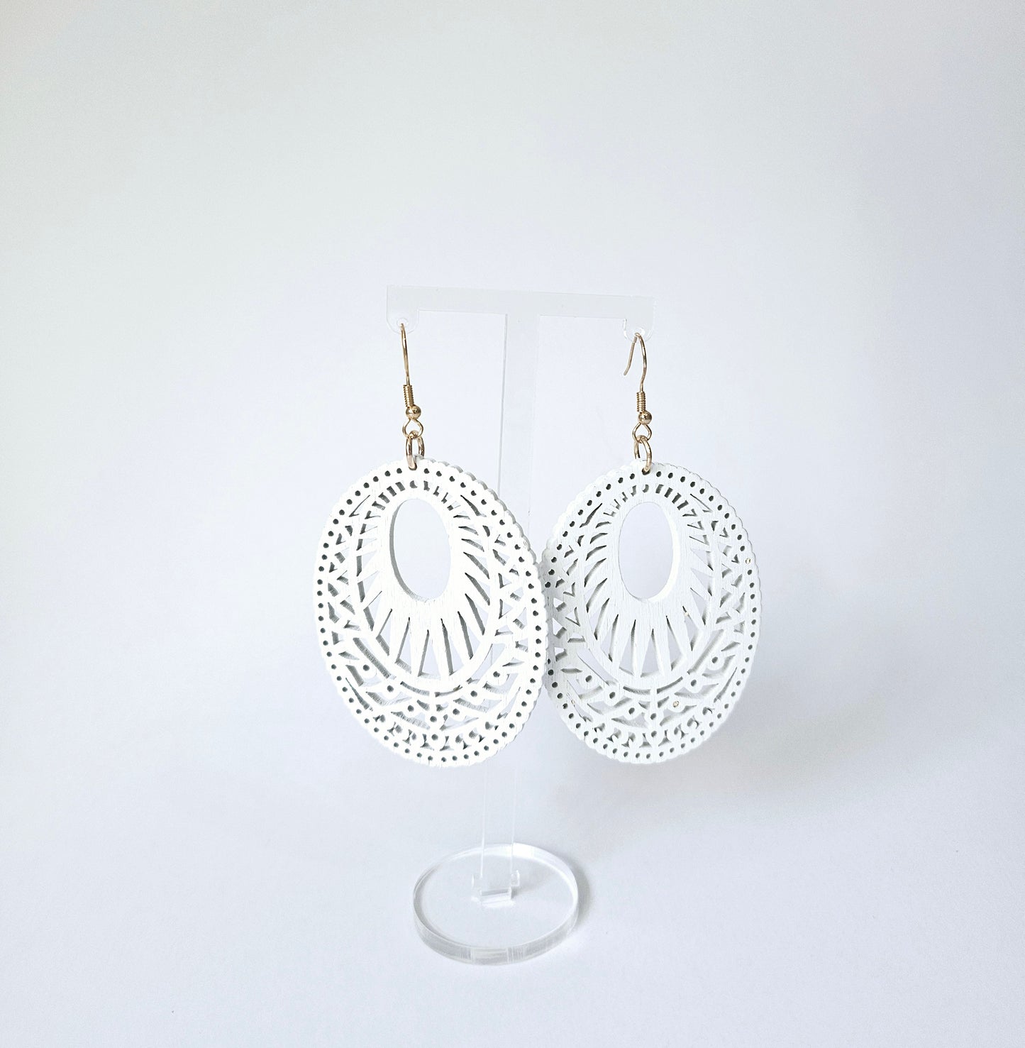 White Oval Hollow Out Earring