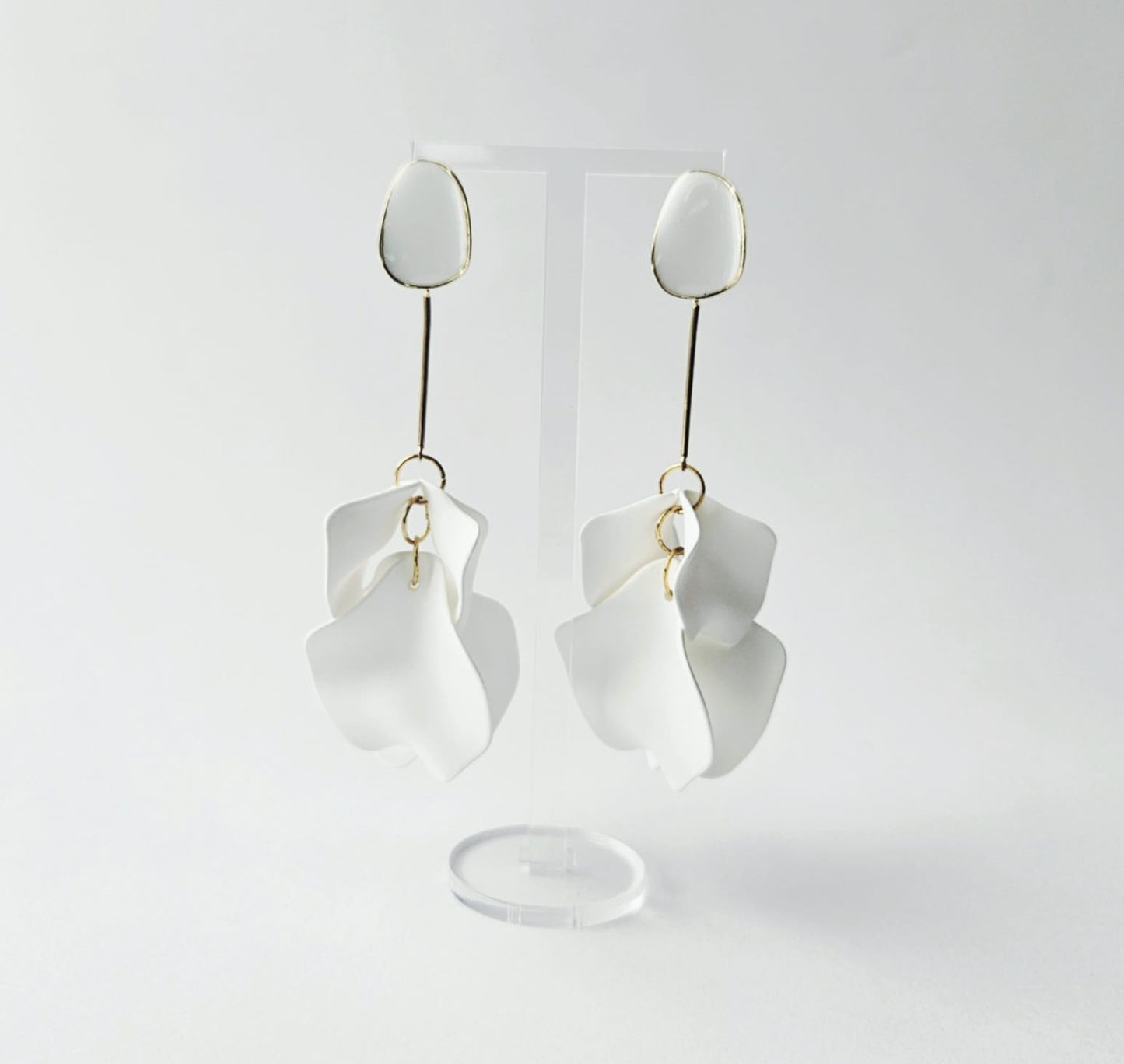 White leaf pendant Drop Earring