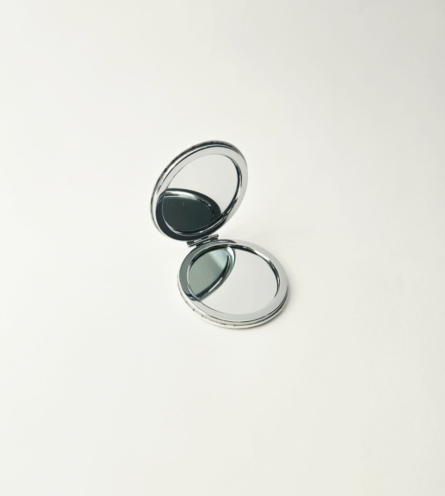 White Foldable Pocket Make-up Mirror