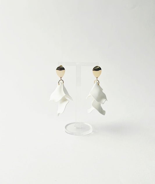 Elegant White Flower Petal Earring