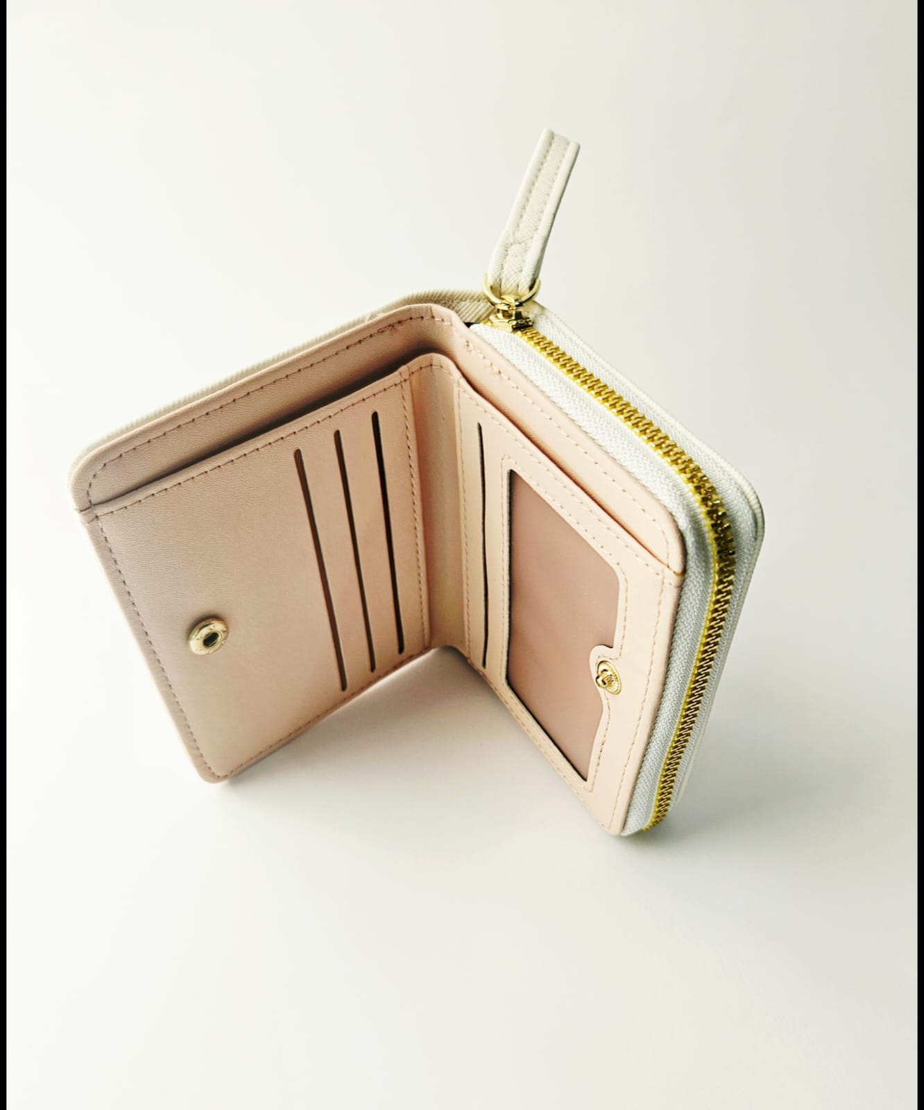 White Wallet